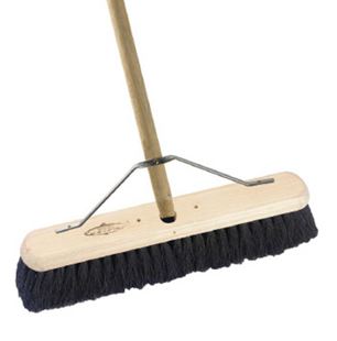 Picture of 18in SOFT NAT. PLATFORM BROOM & HANDLE |Complete