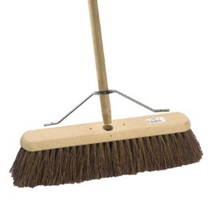 Picture of 18in STIFF NAT. PLATFORM BROOM & HANDLE |Complete