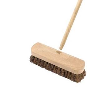 Picture of WOODEN DECK SCRUBBER & HANDLE |Complete